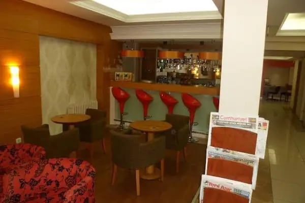 The Royal's Hotel - Resim 11