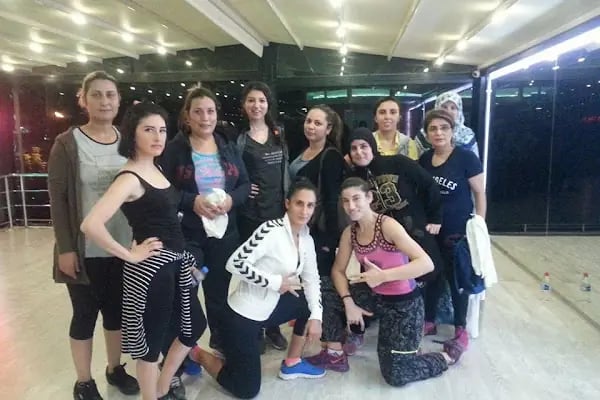 Self Wellness | Pilates & Training Studio | Reformer | Zumba | Yoga | Personal Trainer - Resim 9