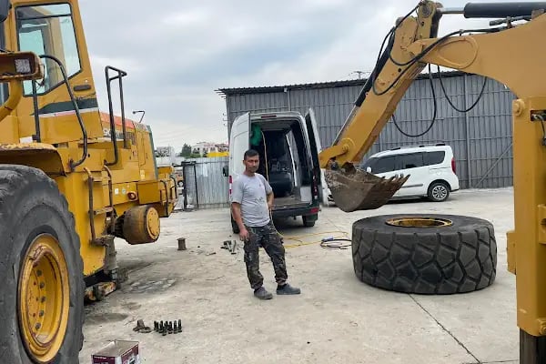 Dört Mevsim Oto Lastik - Bursa Nöbetçi Lastikçi 7/24 Mobil Yol Yardım Lastik ve Oto Çekici hizmeti - Resim 14