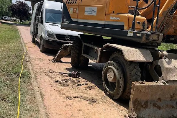 Dört Mevsim Oto Lastik - Bursa Nöbetçi Lastikçi 7/24 Mobil Yol Yardım Lastik ve Oto Çekici hizmeti - Resim 8