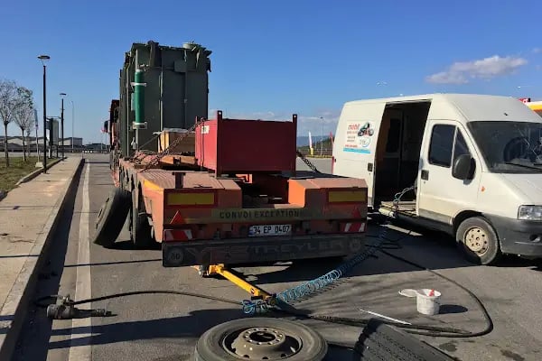 Dört Mevsim Oto Lastik - Bursa Nöbetçi Lastikçi 7/24 Mobil Yol Yardım Lastik ve Oto Çekici hizmeti - Resim 6