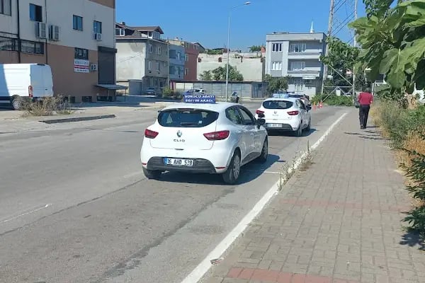 Özel Zümrütevler Sürücü Kursları - Resim 11
