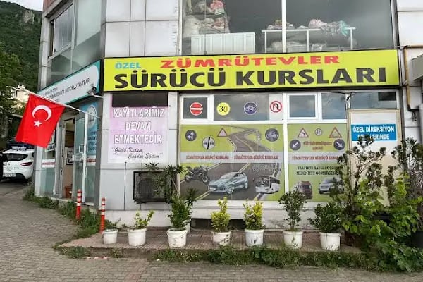 Özel Zümrütevler Sürücü Kursları - Resim 10