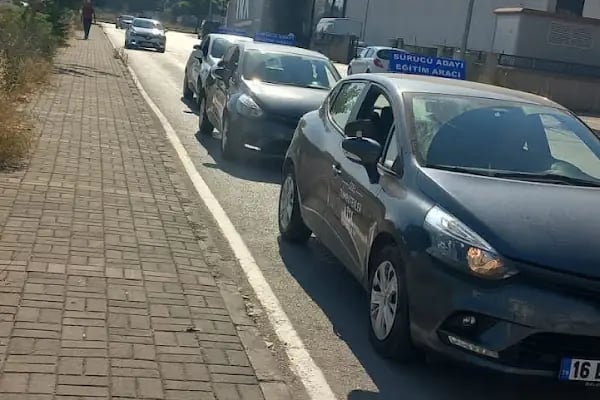 Özel Zümrütevler Sürücü Kursları - Resim 3