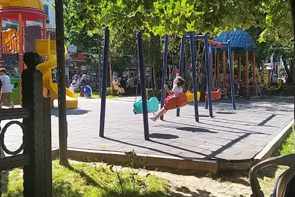 Güneşli Meydan Parkı - Resim 4