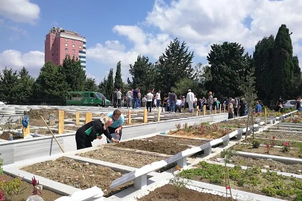 Mahmutbey Mezarlığı - Resim 4
