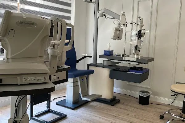 Op. Dr. Ömer TAKEŞ Göz Hastalıkları ve Cerrahisi Kliniği, Akıllı Lens, Lazer, Göz Kapağı Estetiği,Katarakt. - Resim 5