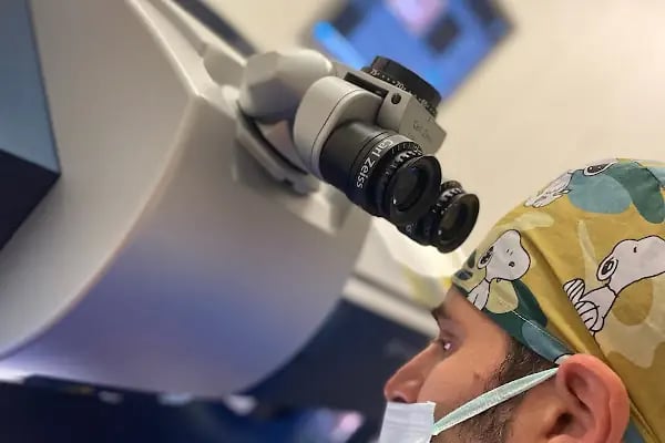 Op. Dr. Ömer TAKEŞ Göz Hastalıkları ve Cerrahisi Kliniği, Akıllı Lens, Lazer, Göz Kapağı Estetiği,Katarakt. - Resim 17