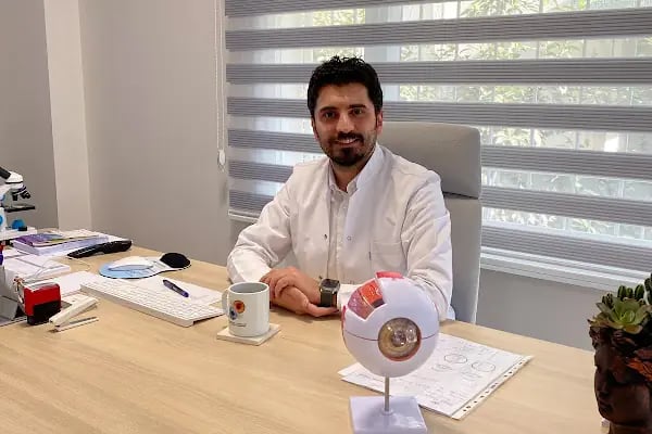 Op. Dr. Ömer TAKEŞ Göz Hastalıkları ve Cerrahisi Kliniği, Akıllı Lens, Lazer, Göz Kapağı Estetiği,Katarakt. - Resim 20