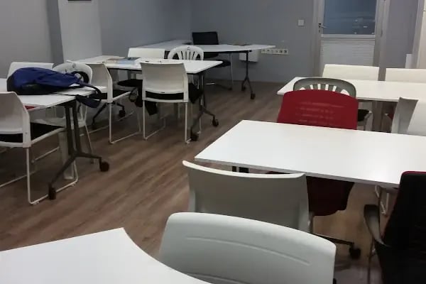 Buca Belediyesi Tarık Akan Gençlik Merkezi - Resim 6