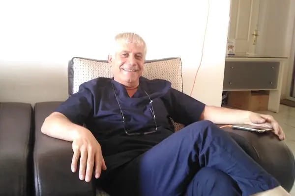 Diş Hekimi Zeynettin Avcil - Resim 2