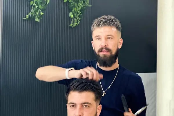 Mehmet Çağdaş Hair Artist - Şemikler - Denizli Erkek Kuaförü - Resim 17