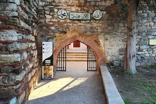 Sahabeden Hz Kab ra türbesi - Resim 5