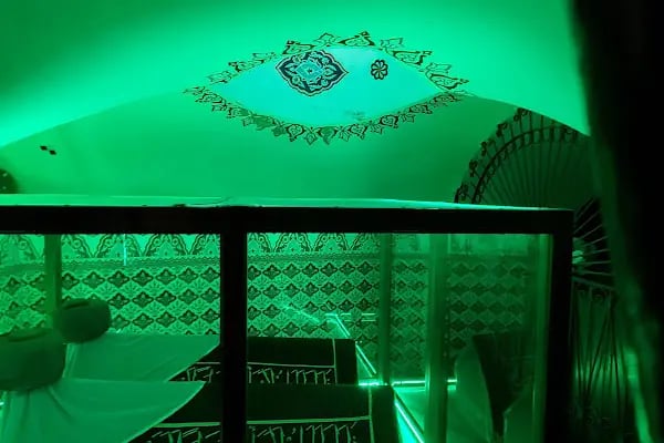 Sahabeden Hz Kab ra türbesi - Resim 12