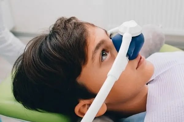 Çocuk Diş Hekimi Uzm. Dr. Merve Mutluay - Sedasyon ile diş tedavisi - Resim 8
