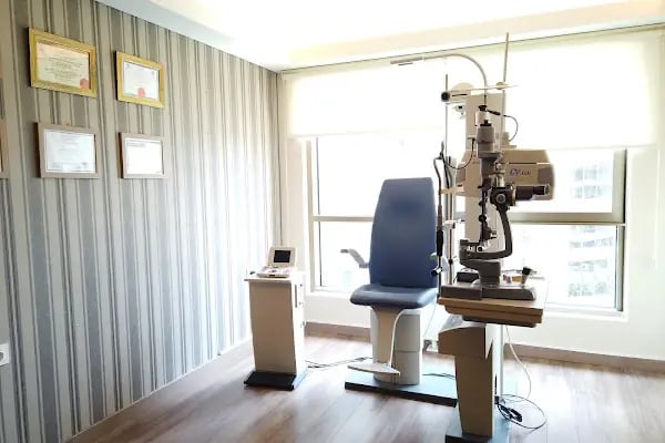 Op. Dr. Berkant Bozdağ | Katarakt Ameliyatı | Akıllı Lens | No Touch Lazer | Göz Kapağı Estetiği İstanbul - Resim 15
