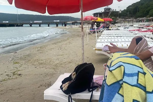 Tarihi Büyük Liman Plajı - Resim 13