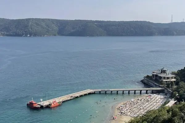 Tarihi Büyük Liman Plajı - Resim 9