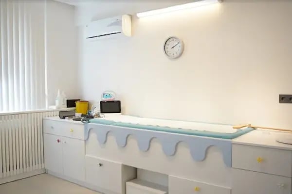 Prof. Dr. Ayşe Berna Anıl Çocuk Doktoru - Çocuk Sağlığı ve Hastalıkları Uzmanı - Pediatrist - Resim 2