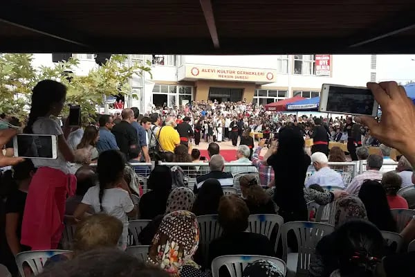 MERSİN CEMEVİ(ALEVİ KÜLTÜR DERNEKLERİ MERSİN ŞUBESİ) - Resim 9