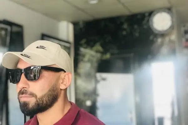 Saloon Değişim Erkek Kuaförü - Resim 17