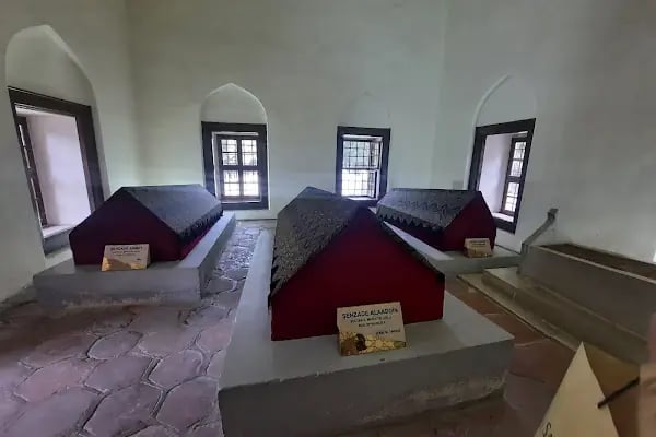 Muradiye Külliyesi - Resim 2