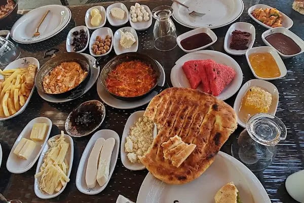 Kirazlı Konak Restaurant&amp;Cafe - Resim 4