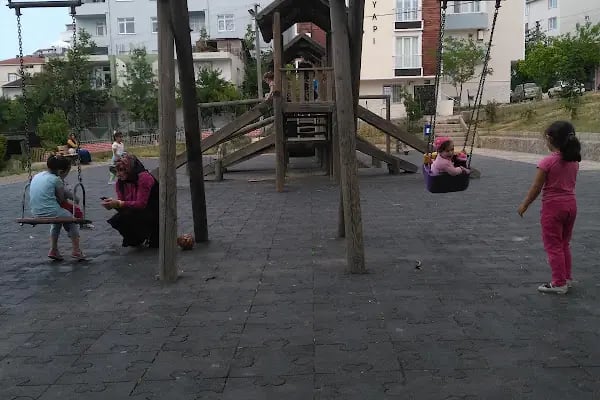 Çayırova Belediyesi Mustafa Kılıç Parkı - Resim 4