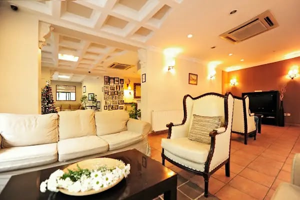 Üstün Otel Alsancak - Resim 11