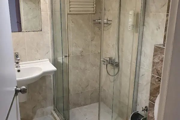 Üstün Otel Alsancak - Resim 16