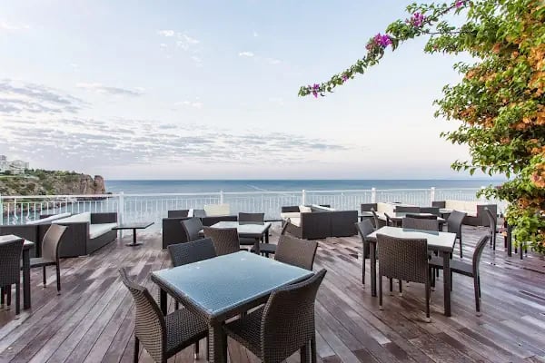 FALCON HOTEL - Resim 11