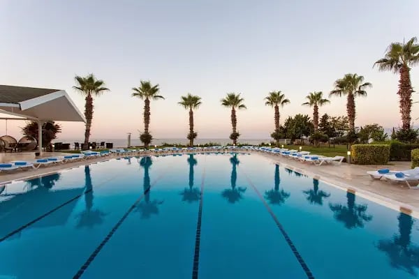 FALCON HOTEL - Resim 3