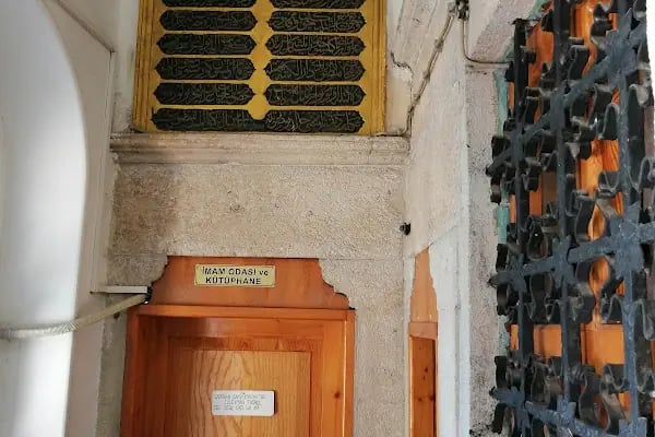 Şadırvanaltı Camii - Resim 10