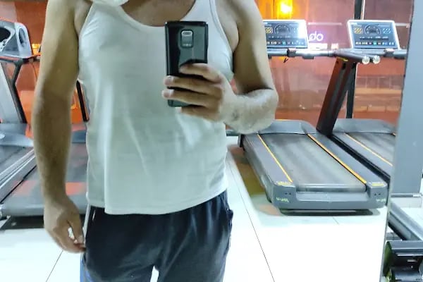 E&amp;S Gym Fitness Center - Resim 19