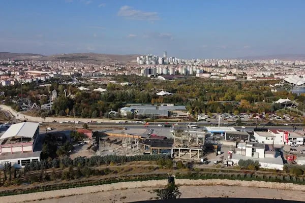 Batı Otonom - Otomotiv ve Ticaret Merkezi - Resim 3