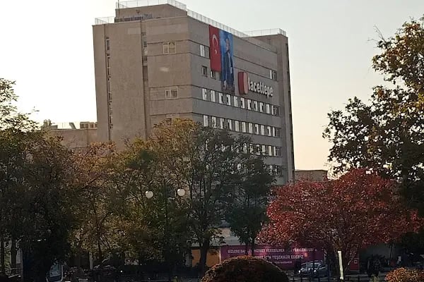 Enfeksiyon Hastalıkları ve Klinik Mikrobiyoloji Kliniği - Resim 11