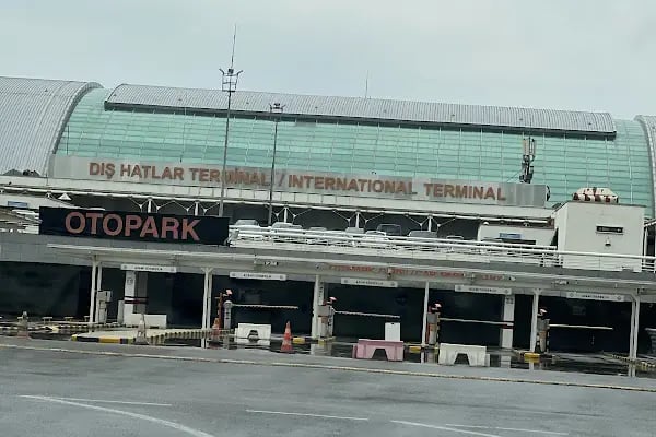 Enterprise Rent-A-Car İzmir Adnan Menderes Havalimanı - Resim 13