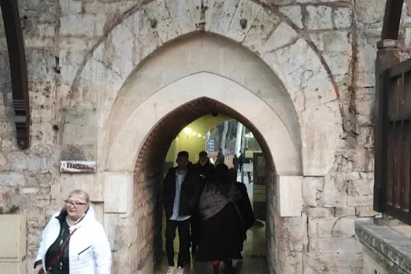 Saint Therapon Church - Resim 9