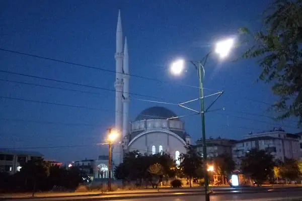 Bülent Güllüoğlu camii - Resim 11