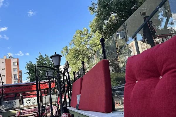 Kafedeyim Cafe - Resim 9