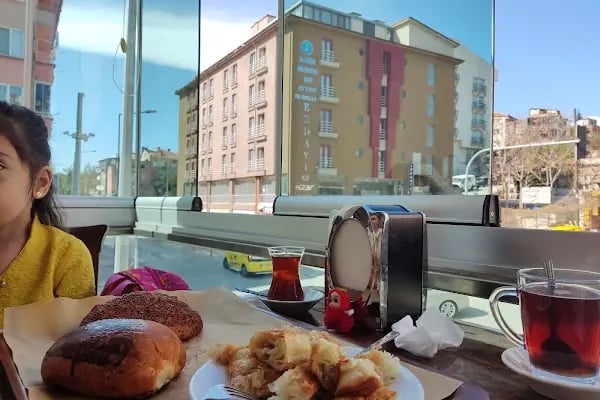 Balıkesir Üniversitesi Vakfı Ayten Burhan Erdaı Kız Öğrenci Yurdu - Resim 2