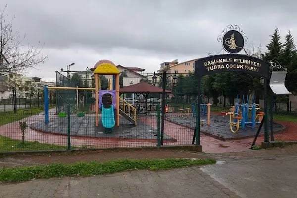 tuğra çocuk parkı - Resim 1