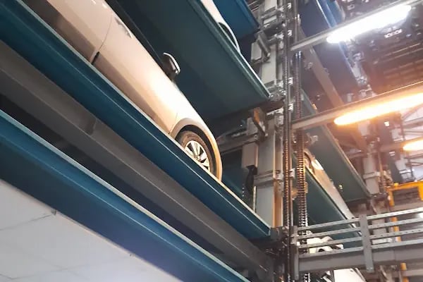 Manisa Tam Otomasyonlu Otoparkı - Resim 4