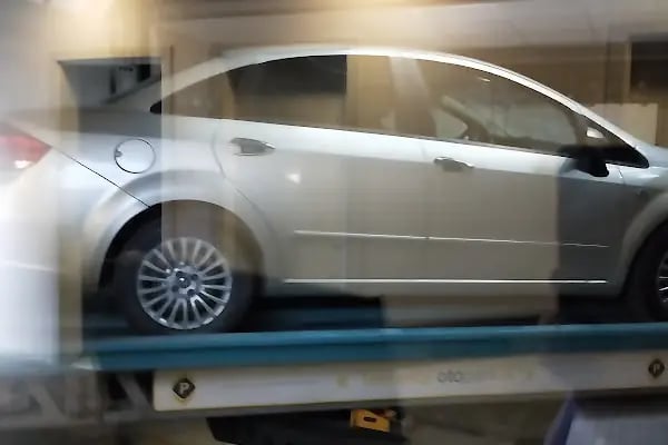 Manisa Tam Otomasyonlu Otoparkı - Resim 11