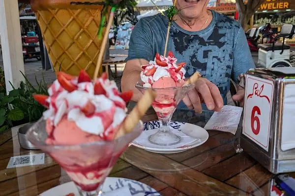 Mama Olga’s Ice Cream - Resim 8
