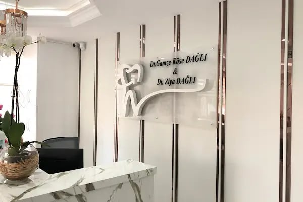 Diş hekimi Gamze Ziya Dağlı - Resim 2