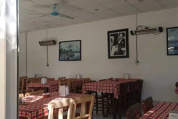 Üstün Cafe - Resim 16
