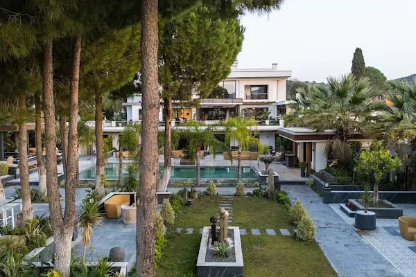 VILLA DEI PINI - Resim 17