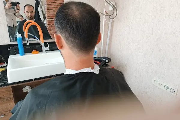 B&amp;S Hair Studio Barber - Resim 14