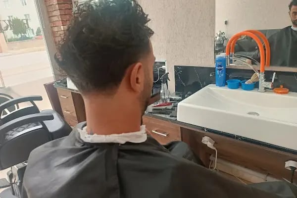 B&amp;S Hair Studio Barber - Resim 17